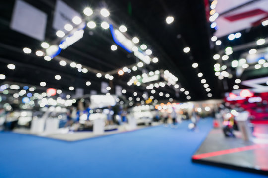 Showcasing Success: Two Must-Have Elements in Trade Show Displays